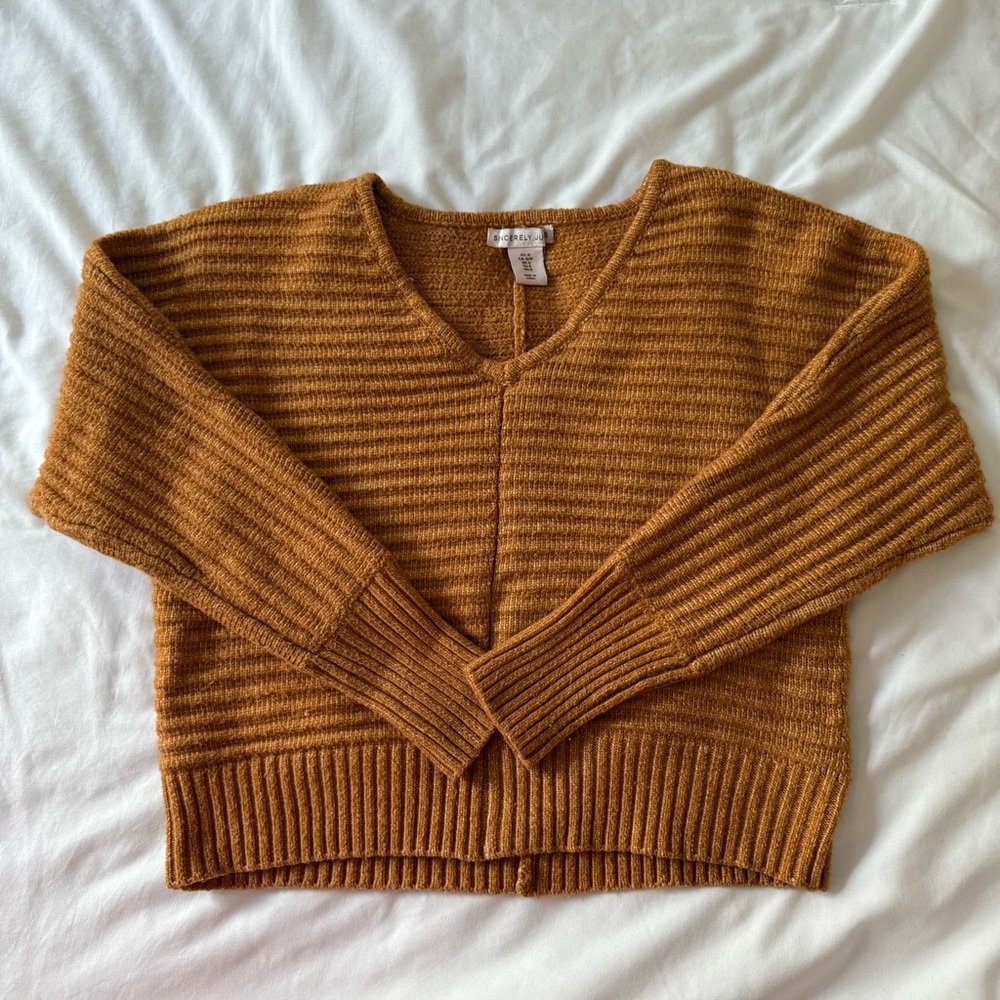 Women's Ribbed V-Neck Sweater - Rust